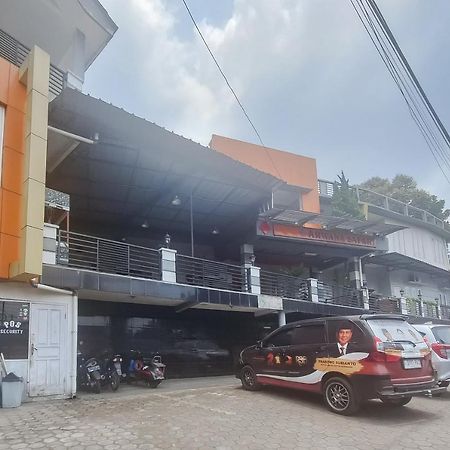 Reddoorz @ Hotel Arwana Safari Puncak Tagalbato Exterior photo